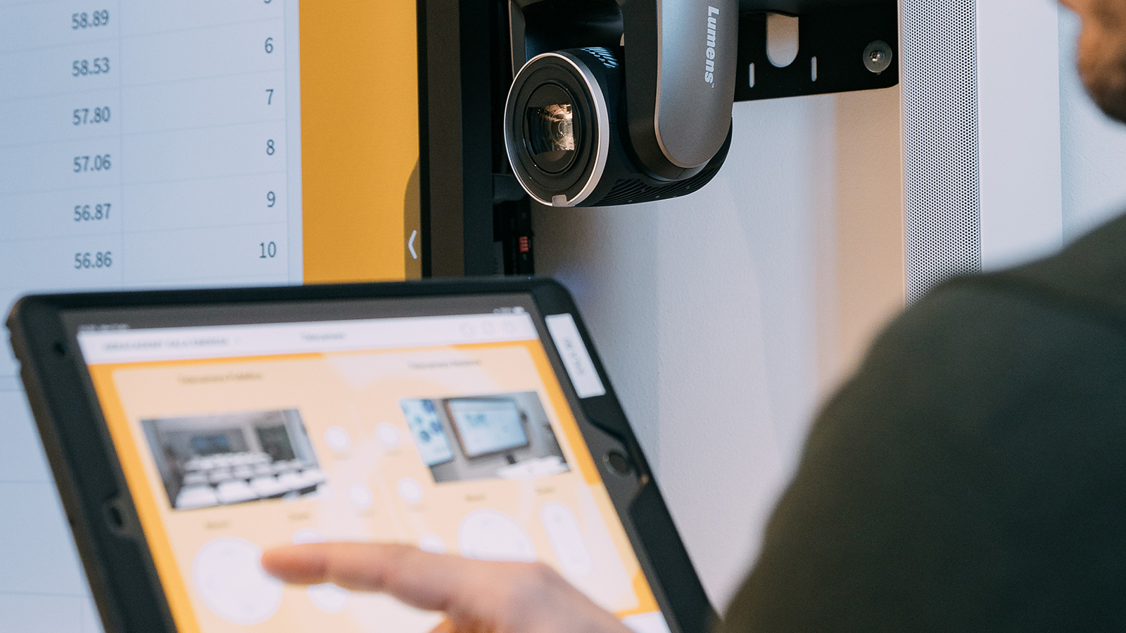 Touchwindow - Technology and furniture: integrated solutions that improve people’s well-being and work quality