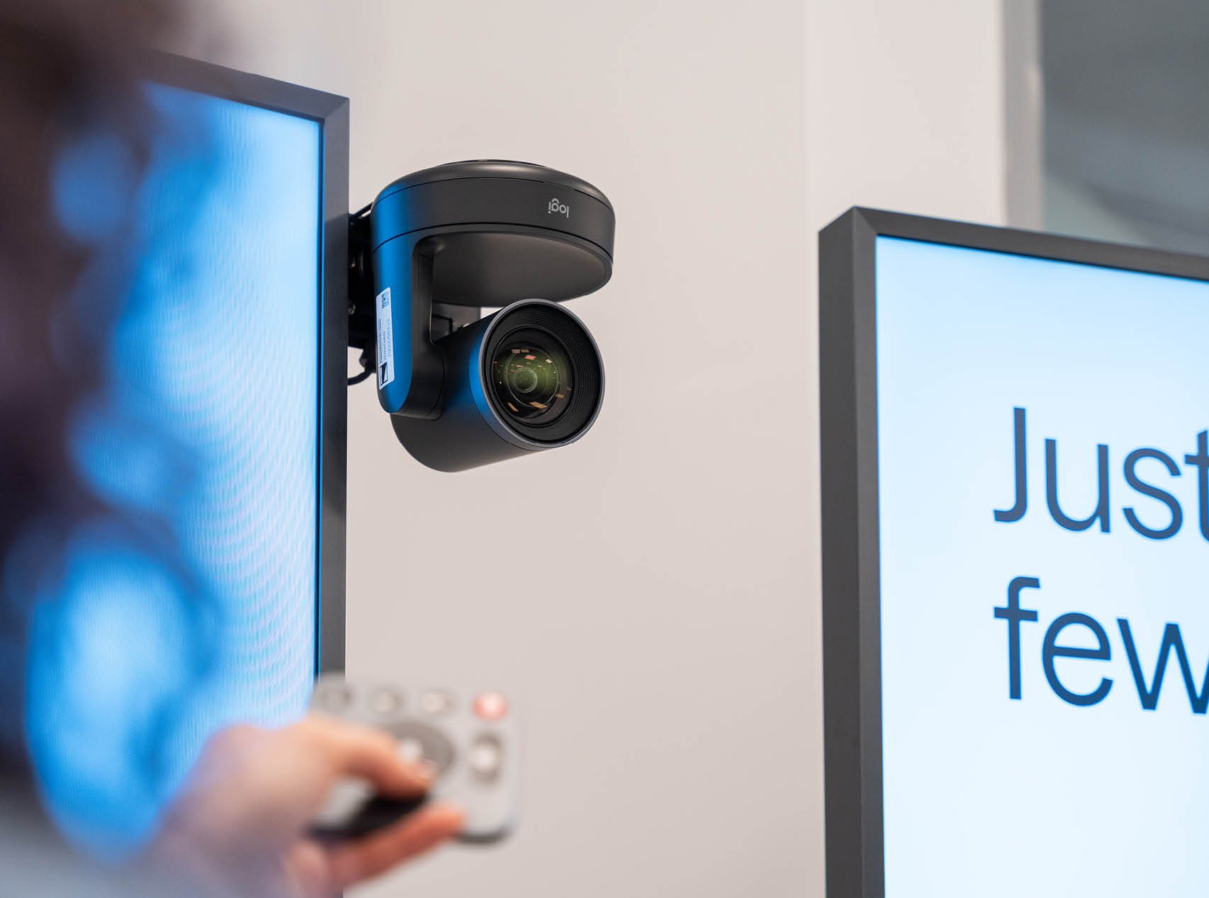 Touchwindow - Hardware, audiovisual solutions, and automation systems driving digital innovation.