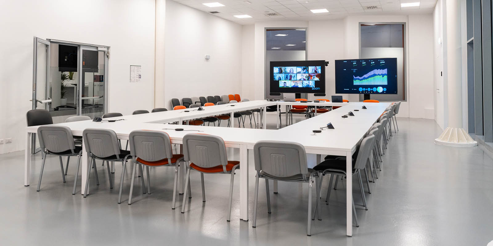 Touchwindow - Hardware, audiovisual solutions, and automation systems driving digital innovation.
