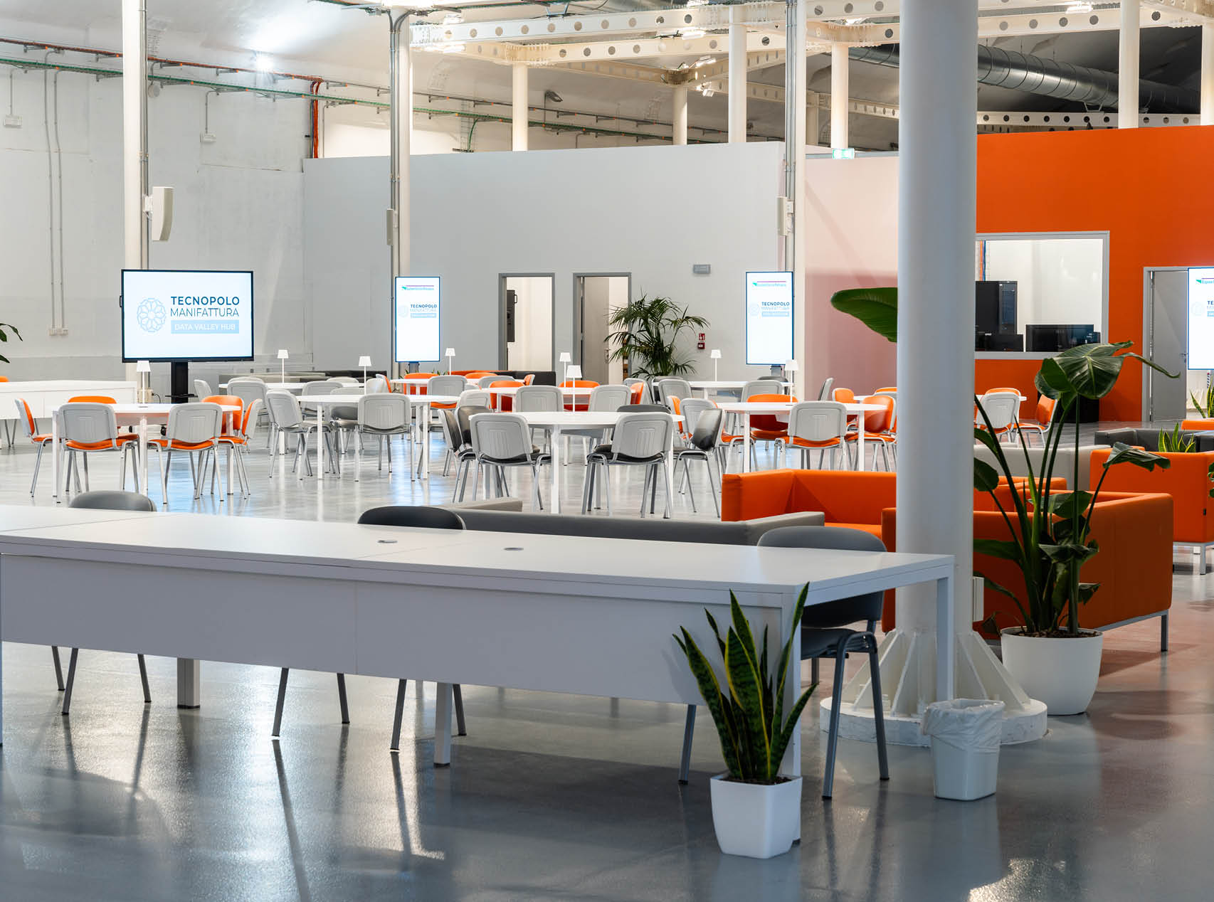 Touchwindow - Hardware, audiovisual solutions, and automation systems driving digital innovation.