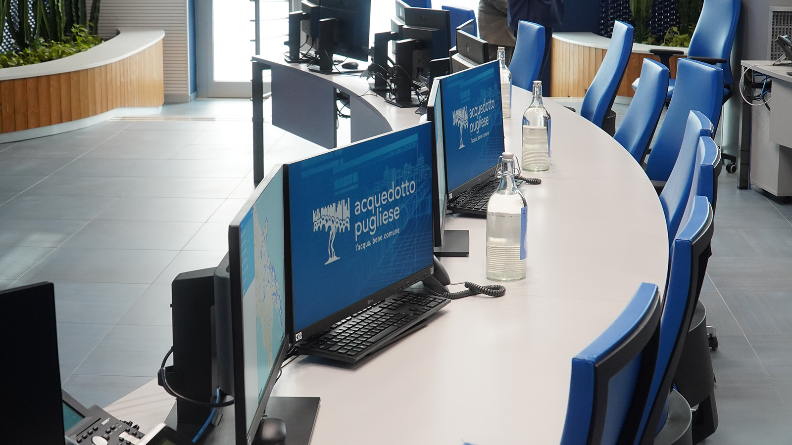 Touchwindow - An evolved Control Room for an essential public service