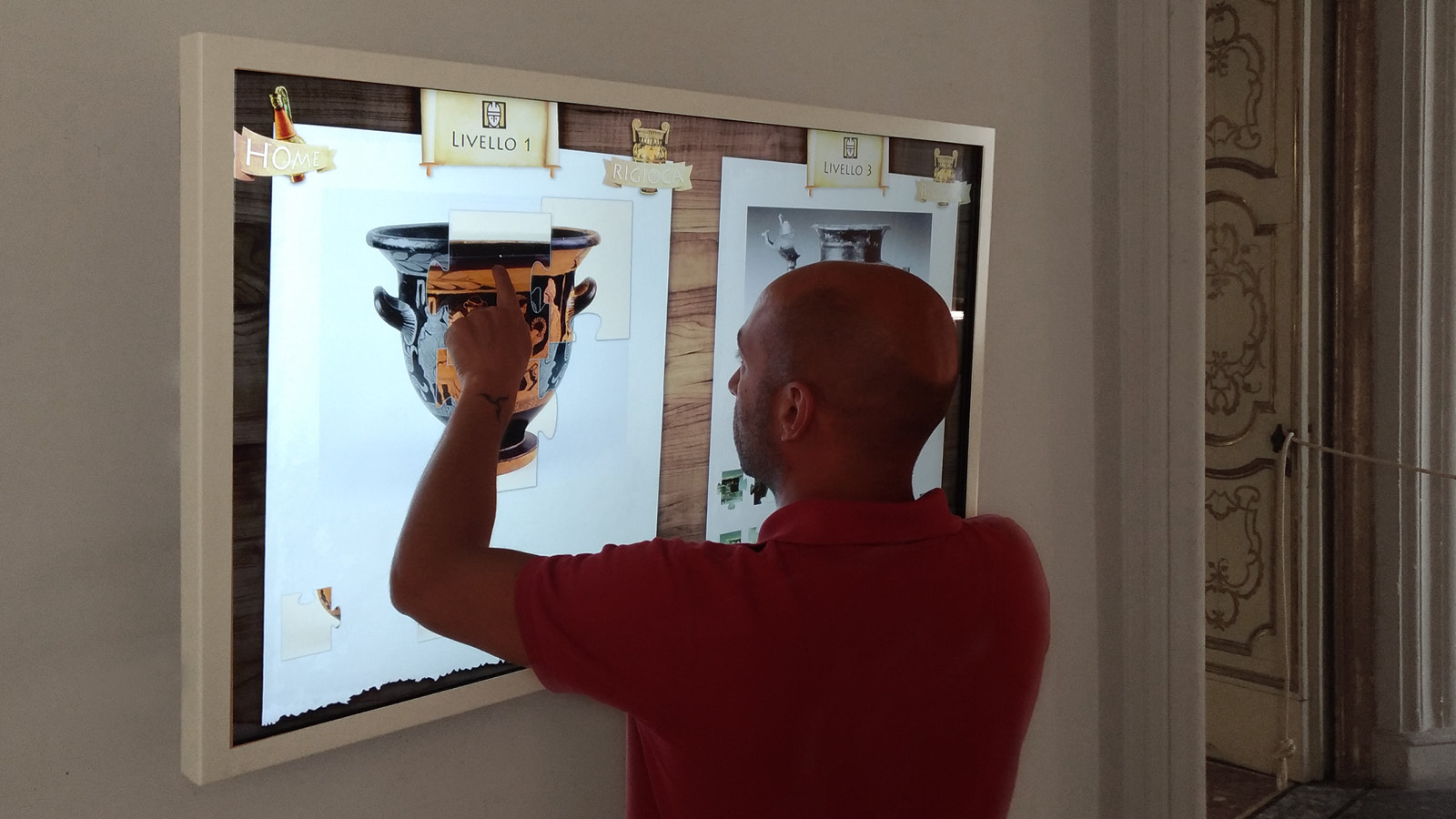 Touchwindow - The Museum experience becomes interactive!