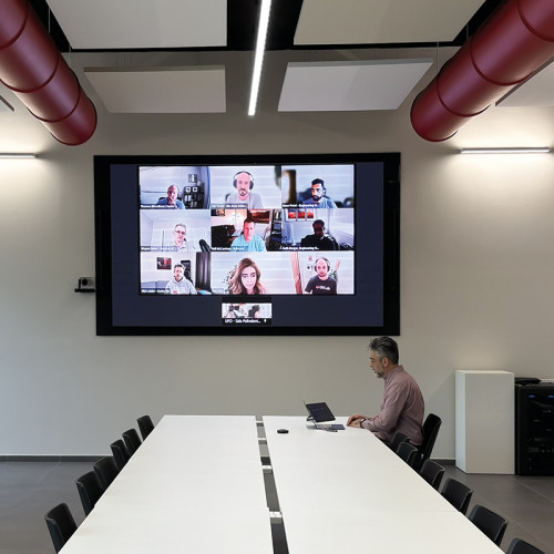 Focaccia Group: un Digital Workspace multisala, dalla sala polivalente alle sale riunioni connesse