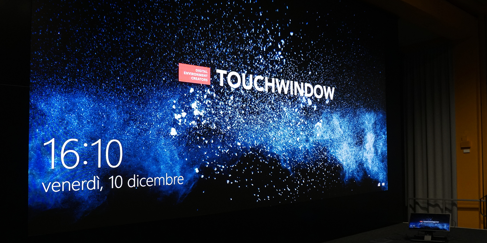 Touchwindow - A historic building becames an Auditorium