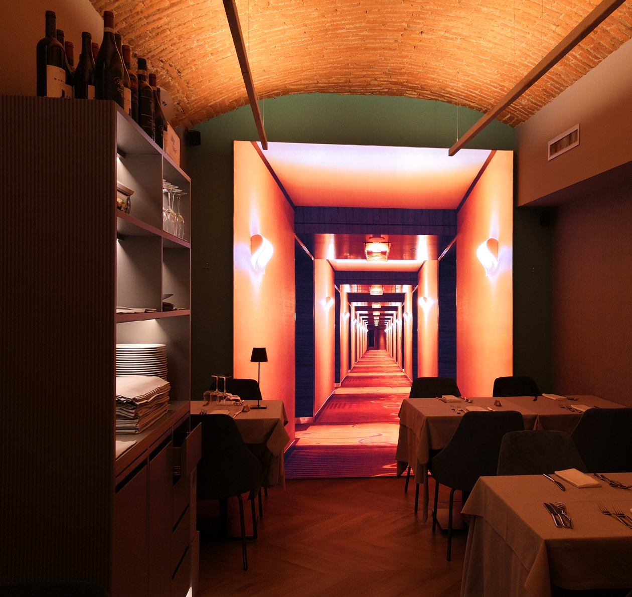 Touchwindow - Blu Food, an immersive gastronomic experience in the center of Milan